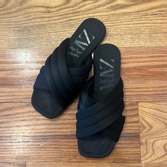 Zara Tufted Slides- Black matte satin size 37 - Picture 3 of 8